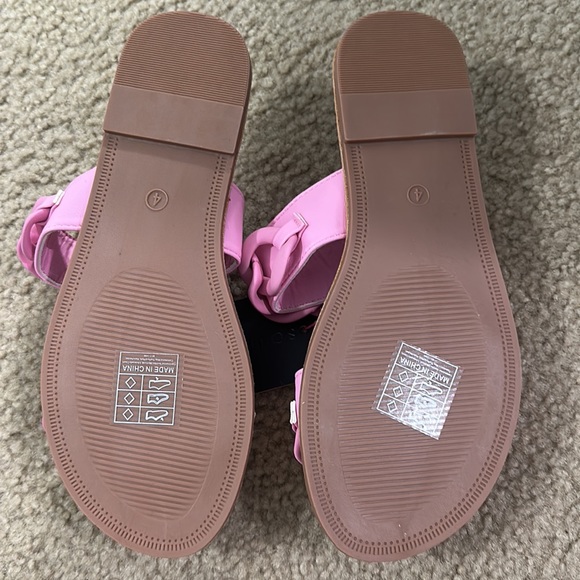 Pink Chain Sandals - Picture 3 of 3